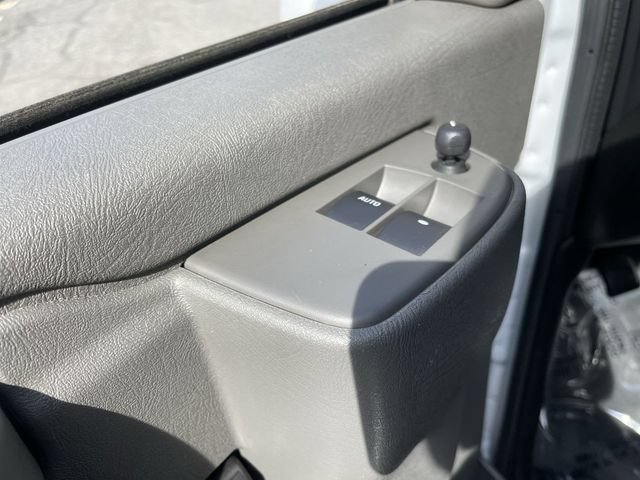 Used 2024 GMC Savana 2500 w/ Driver Convenience Package RWD image 15
