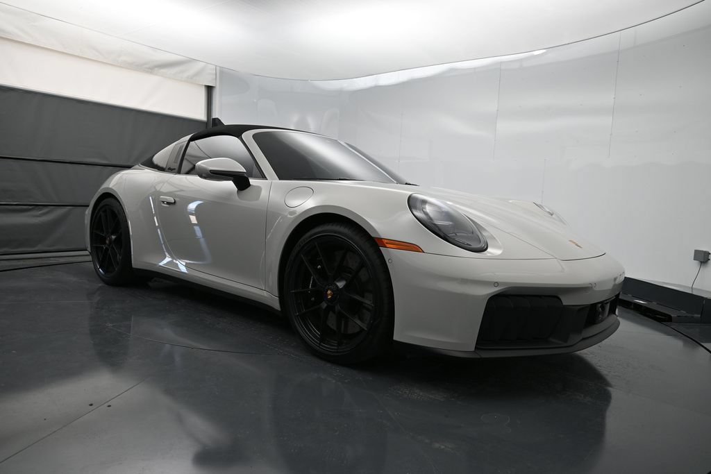 Certified 2025 Porsche 911 Targa 4 GTS AWD/4WD image 18