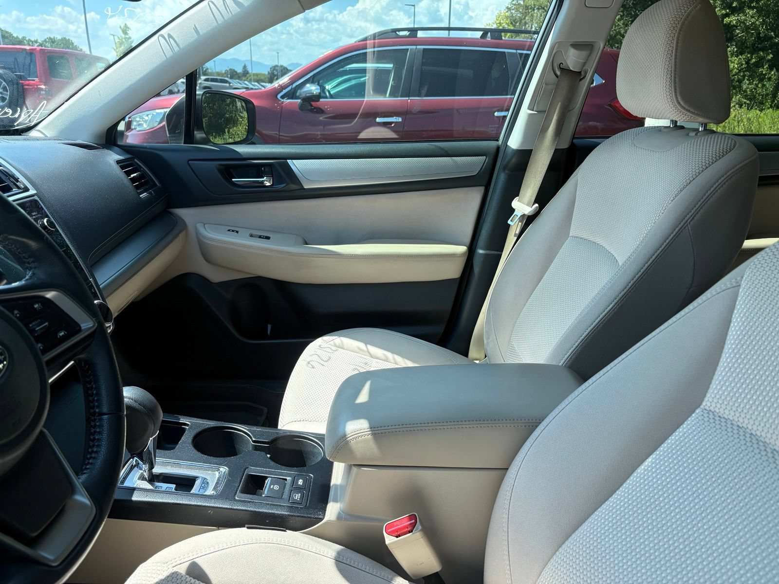 Used 2019 Subaru Outback 2.5i Premium AWD/4WD image 7