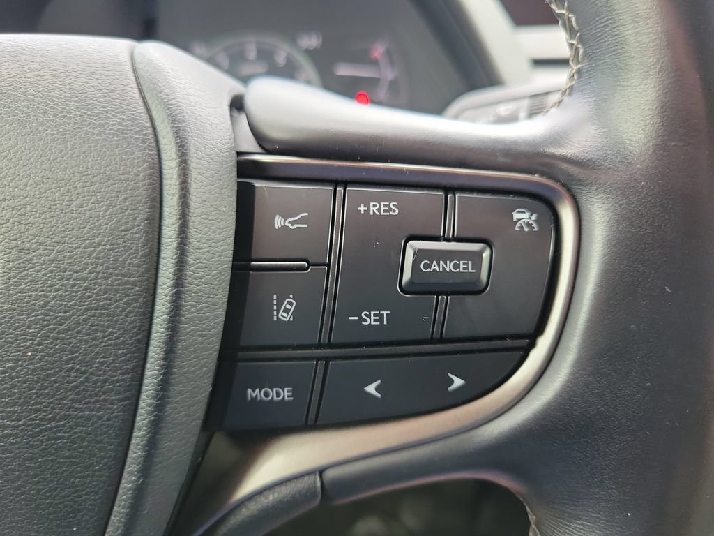Used 2021 Lexus UX 200 w/ Premium Package FWD image 22