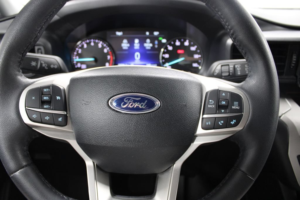 Used 2024 Ford Explorer XLT RWD image 37