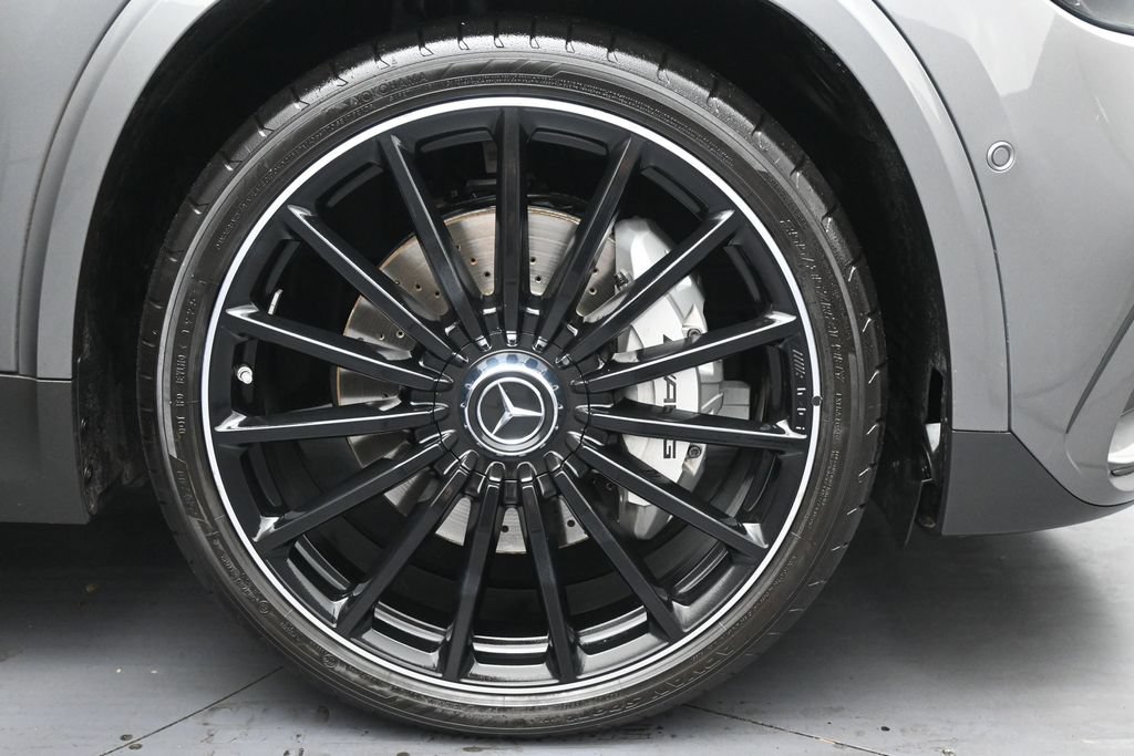 Used 2024 Mercedes-Benz GLA 35 AMG 4MATIC image 11