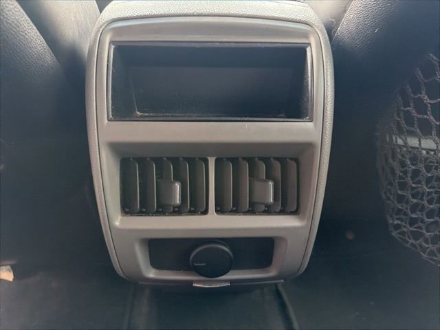 Used 2010 Cadillac SRX Luxury image 16