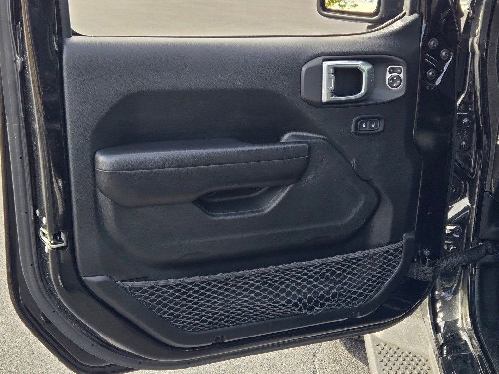 Used 2019 Jeep Wrangler Unlimited Sport S image 18