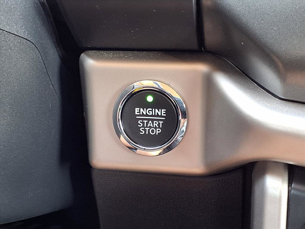 Used 2024 Ford Expedition XLT AWD/4WD image 11