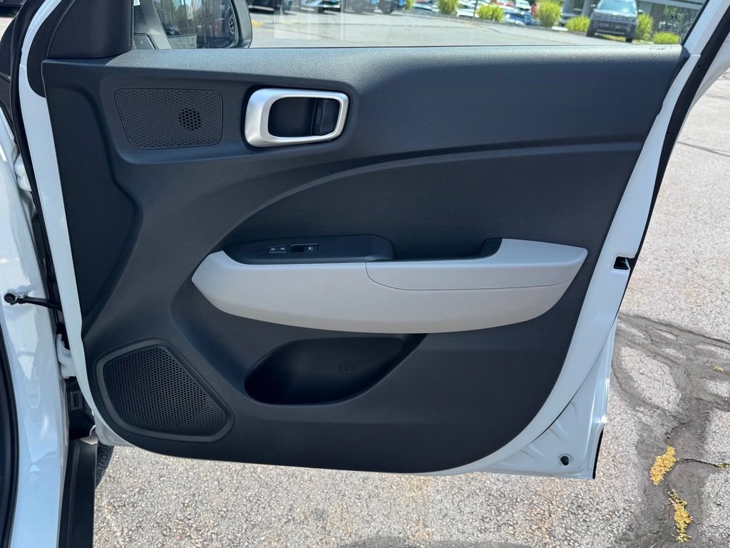 Certified 2026 Hyundai Venue SEL FWD image 28