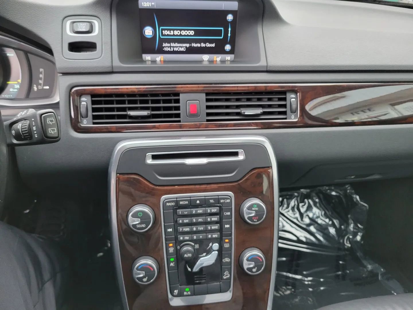 Used 2014 Volvo XC70 T6 image 14