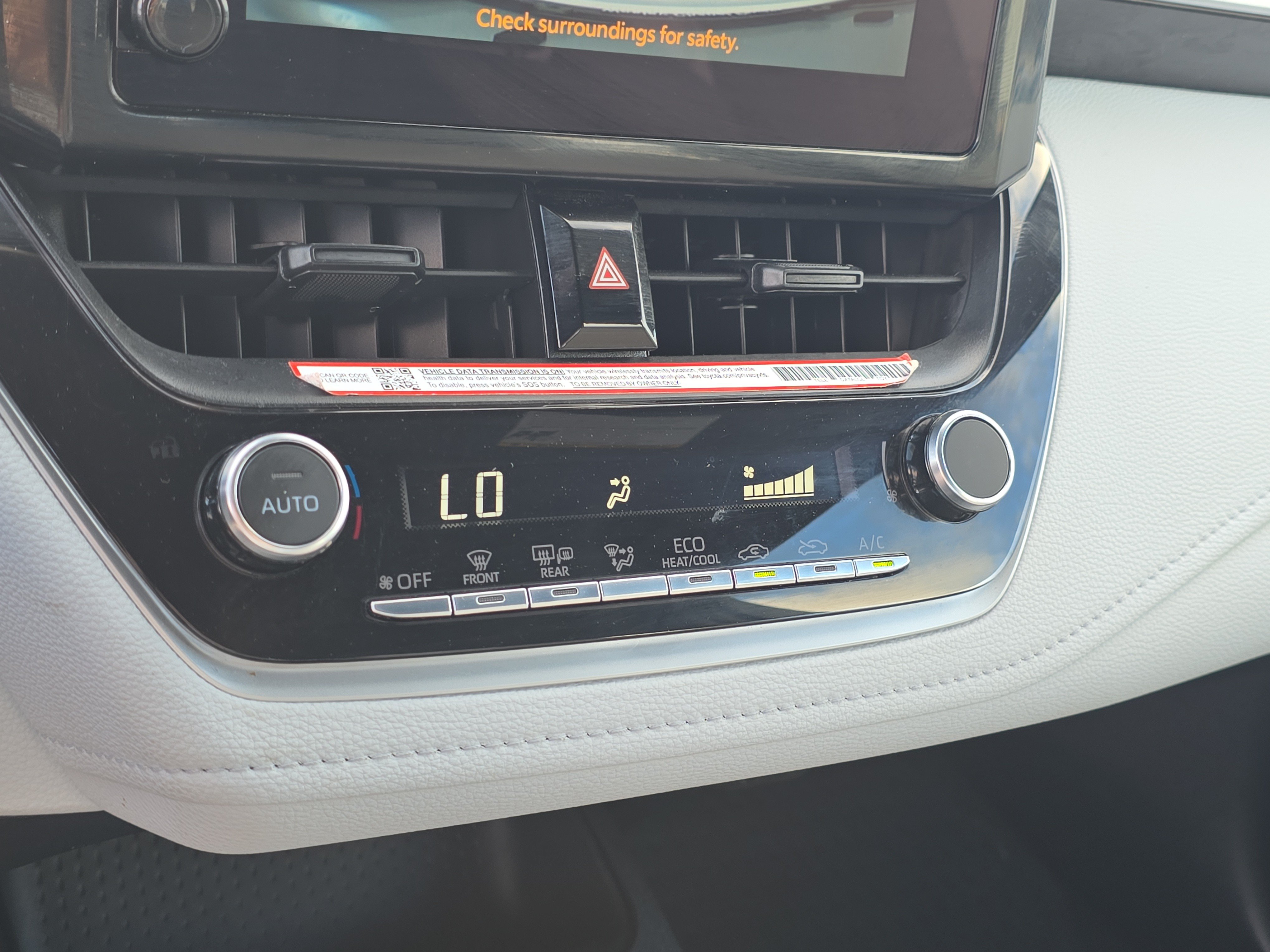 Used 2025 Toyota Corolla SE FWD image 25