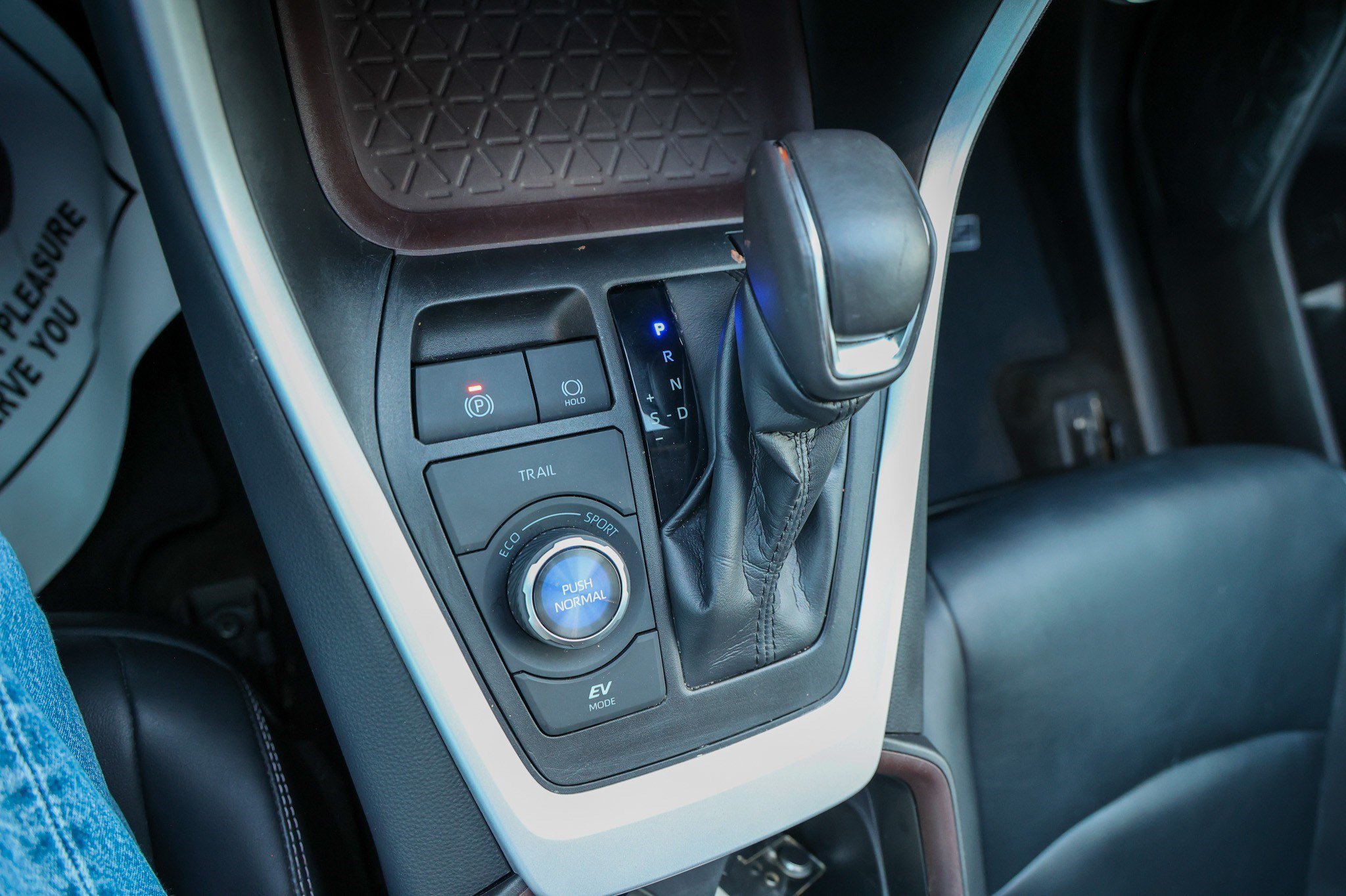 Certified 2021 Toyota RAV4 Limited AWD/4WD image 25