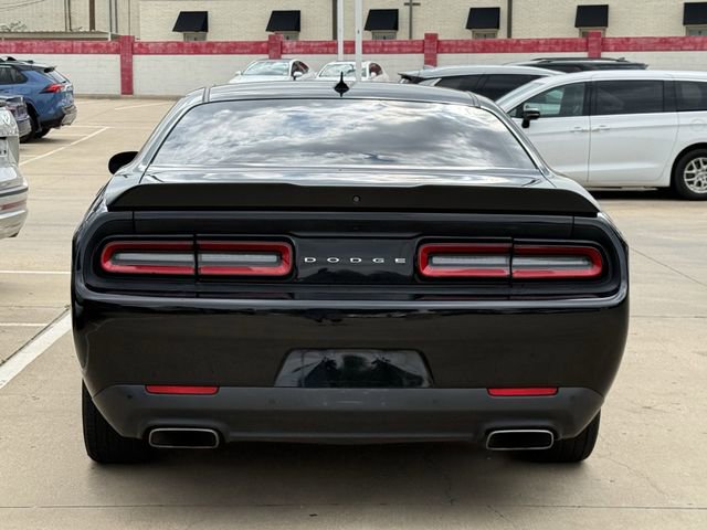Used 2016 Dodge Challenger R/T RWD image 5