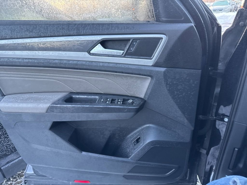 Used 2021 Volkswagen Atlas Cross Sport SEL image 9