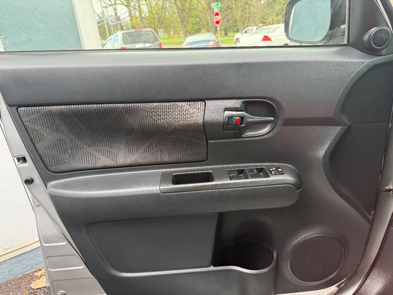 Used 2015 Scion xB image 16