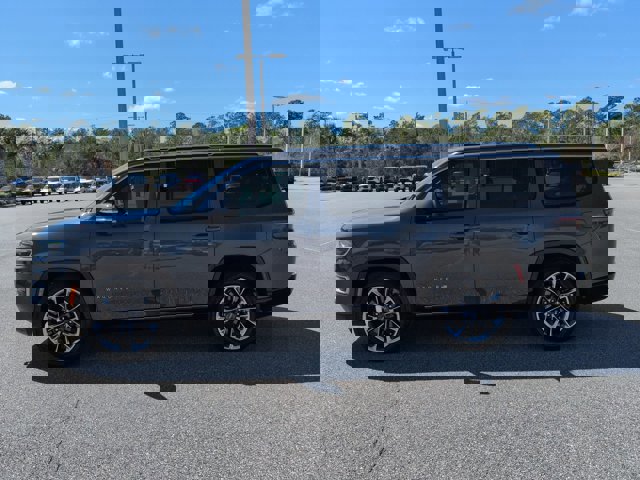 Used 2022 Jeep Wagoneer Series III w/ Premium Group I image 8