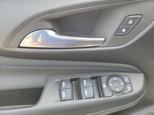 Used 2024 Buick Envista Sport Touring w/ Convenience I Package FWD image 10