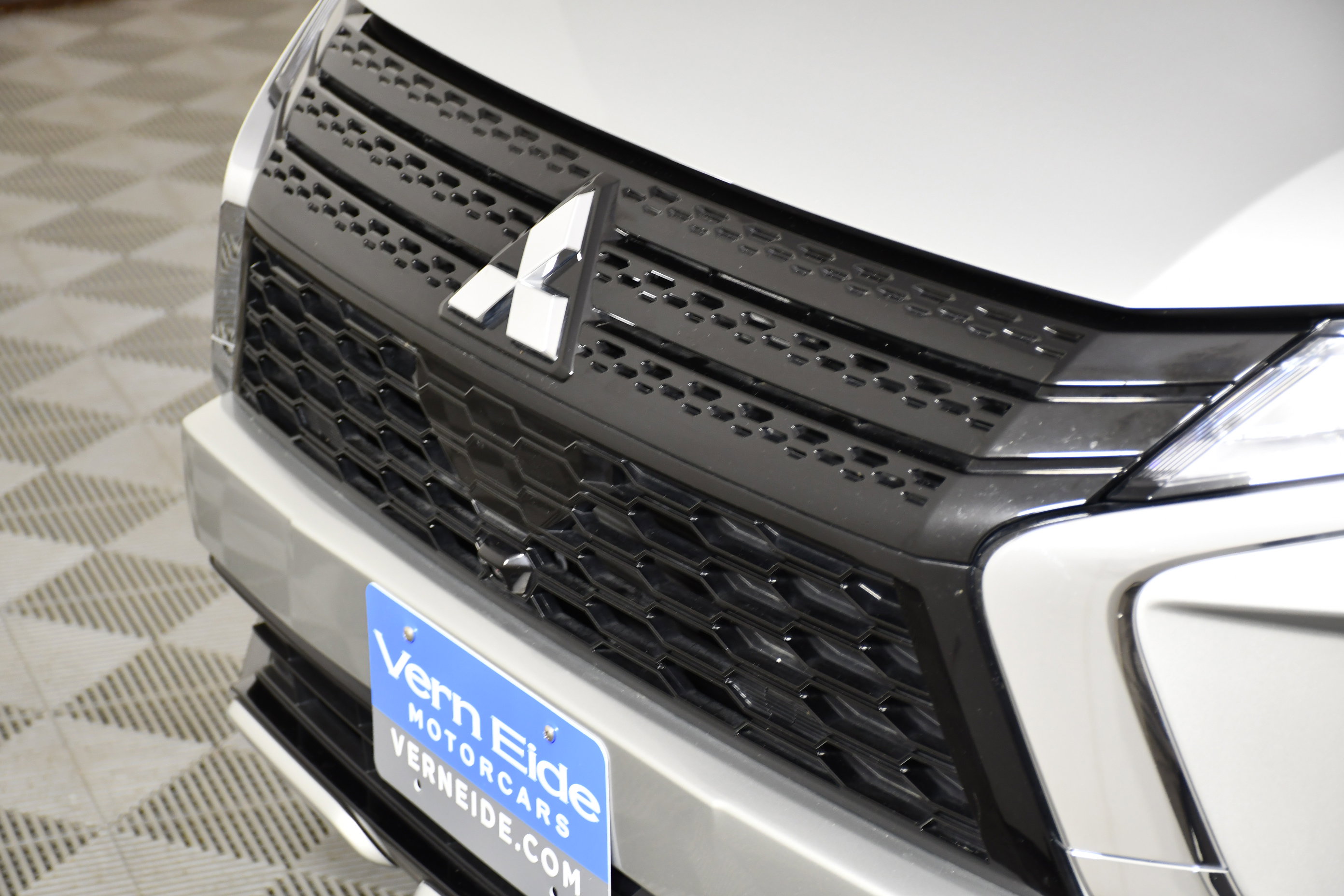 Used 2023 Mitsubishi Eclipse Cross SEL AWD/4WD image 11