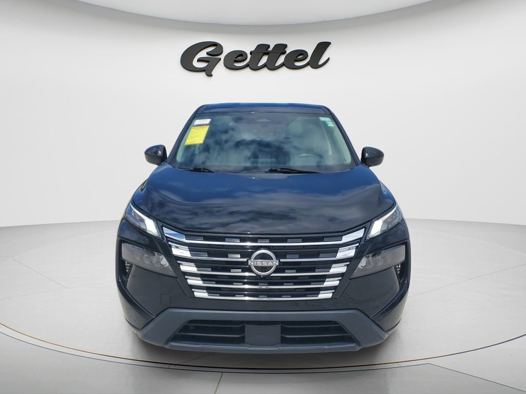 Used 2024 Nissan Rogue SV image 4