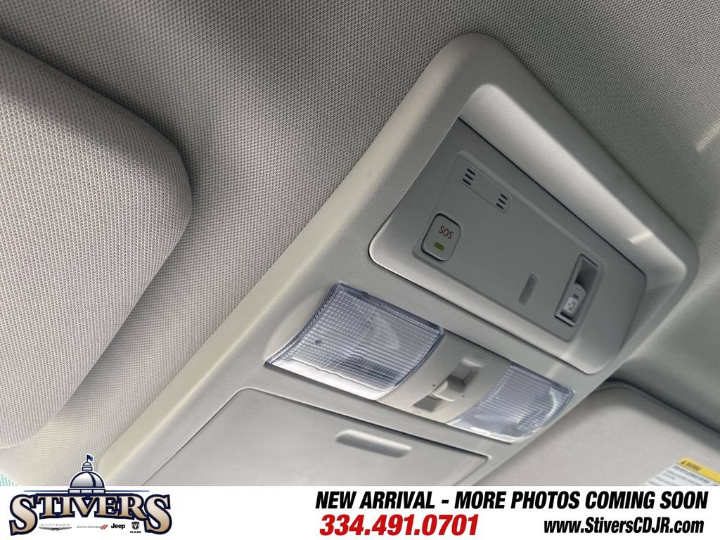 Used 2023 Nissan Titan SV w/ SV Convenience Package RWD image 34