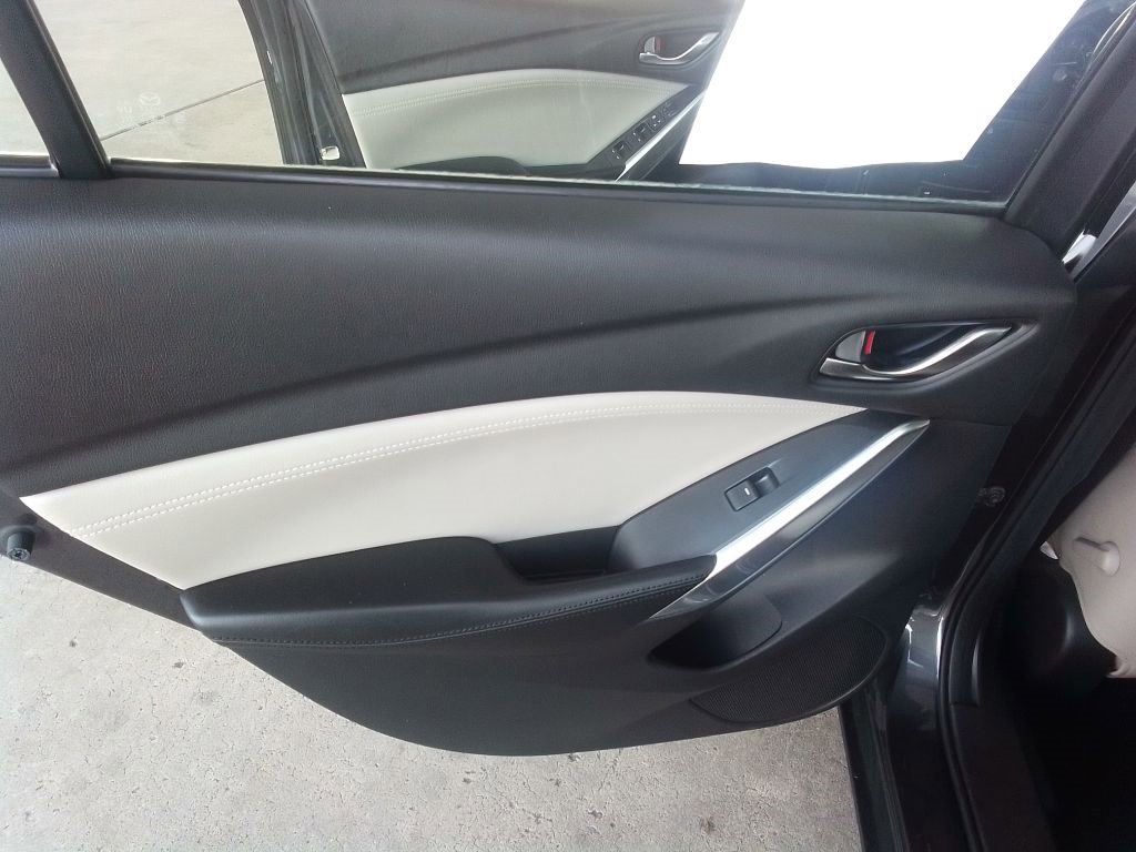 Used 2015 MAZDA MAZDA6 Touring w/ Touring Technology Package image 23