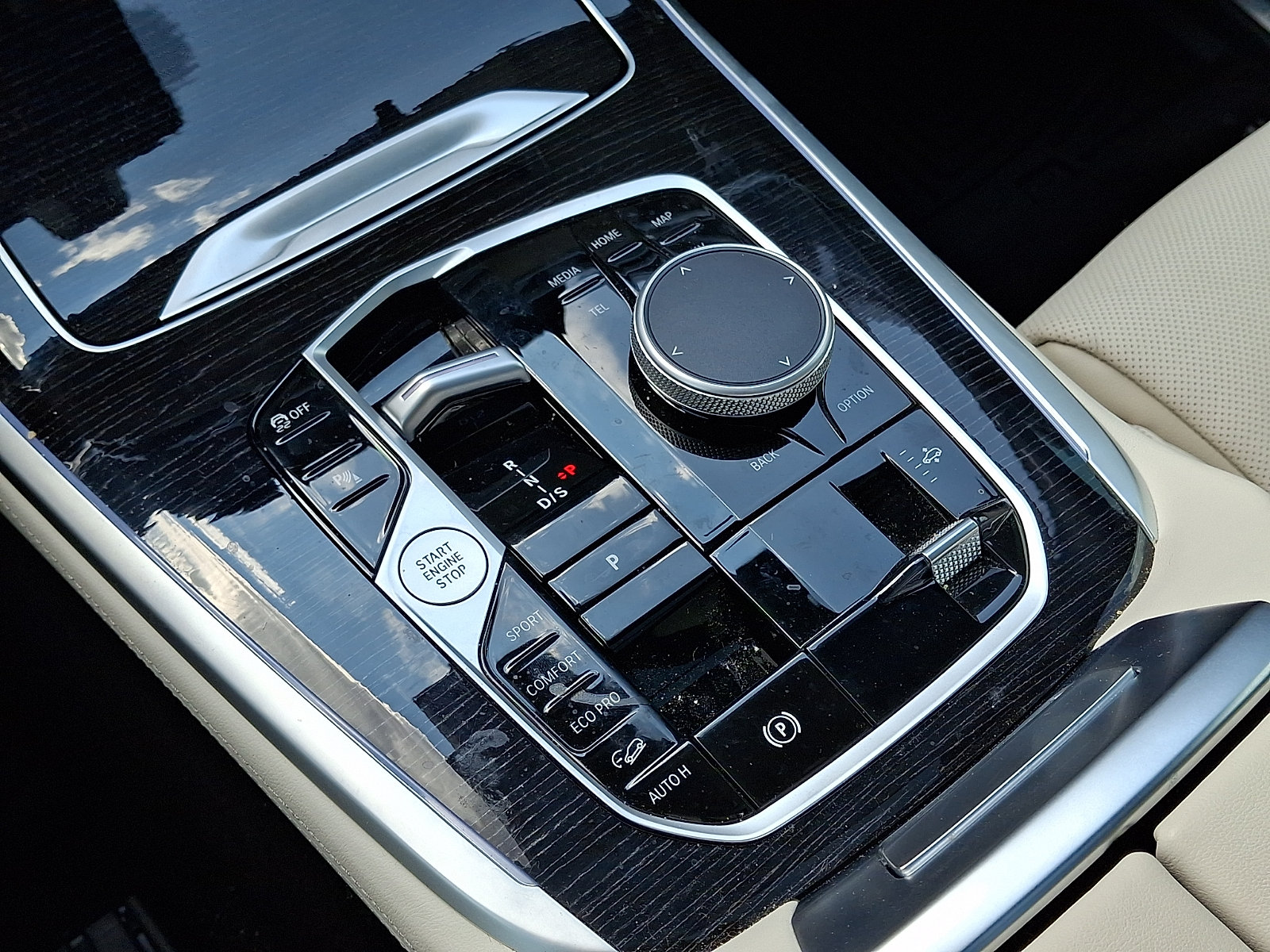 Used 2025 BMW X7 M60i AWD/4WD image 17