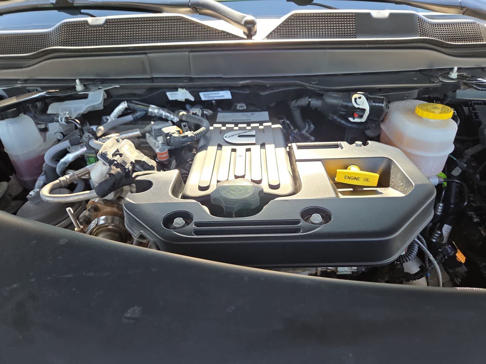 Used 2026 RAM 2500 Laramie AWD/4WD image 17