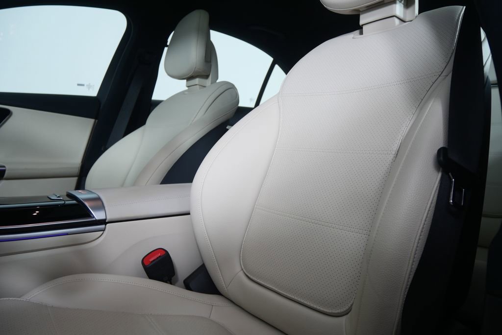 Used 2023 Mercedes-Benz C 300 Sedan image 10