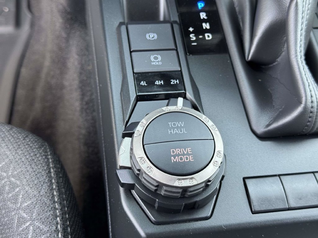Certified 2025 Toyota 4Runner SR5 AWD/4WD image 7