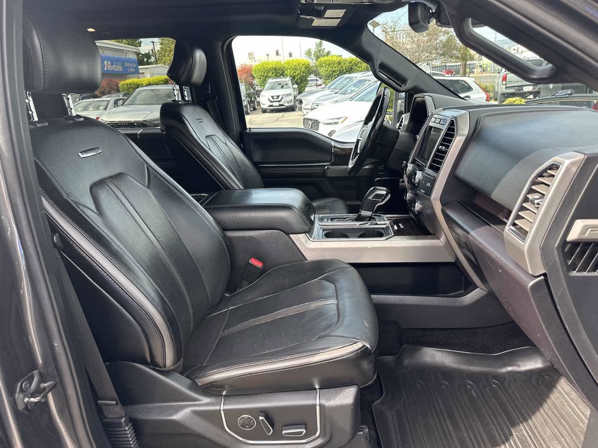 Used 2017 Ford F150 Platinum w/ Equipment Group 701A Luxury image 17