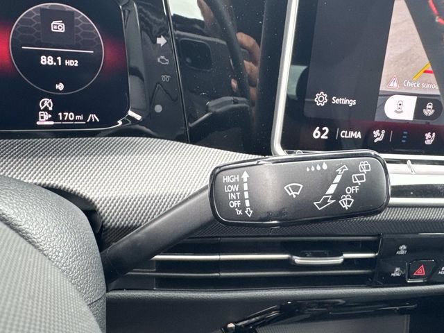 New 2026 Volkswagen GTI SE FWD image 26
