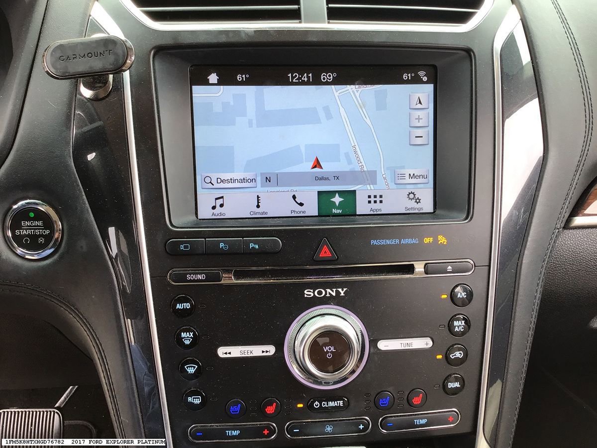 Used 2017 Ford Explorer Platinum image 9