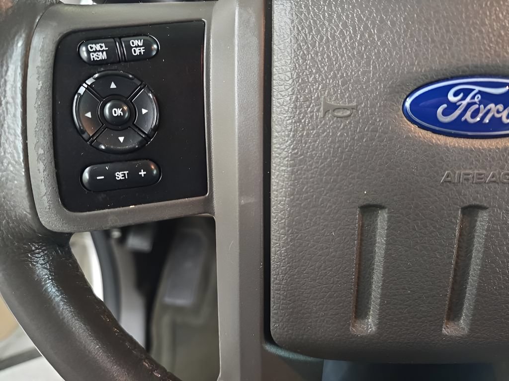 Used 2016 Ford F350 Lariat w/ Lariat Interior Package AWD/4WD image 24