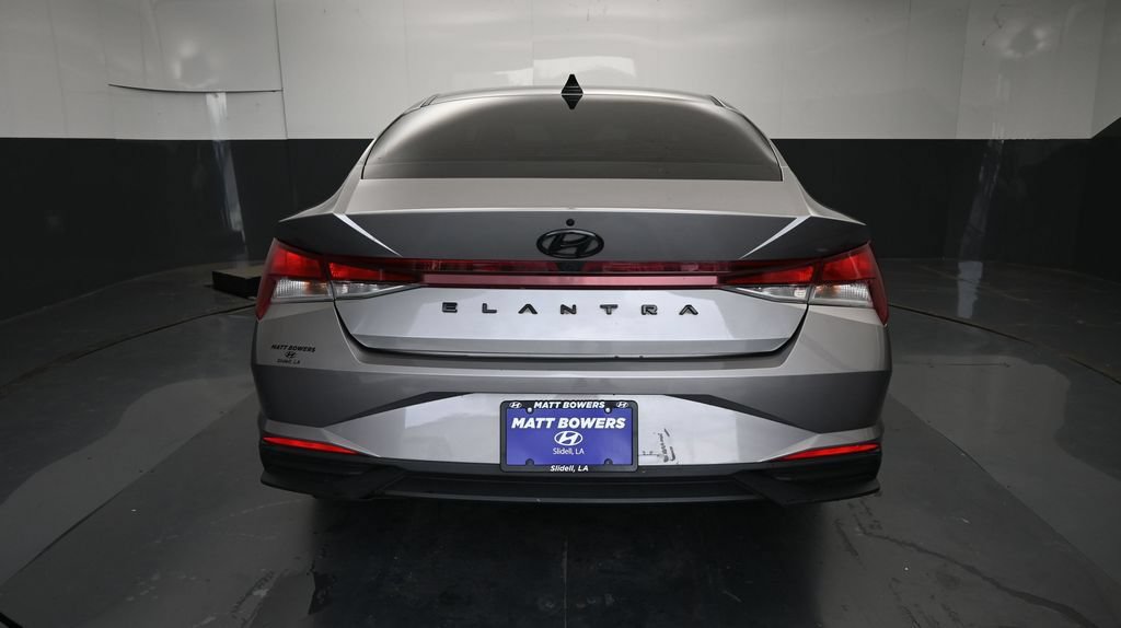 Used 2023 Hyundai Elantra SEL w/ Cargo Package FWD image 16