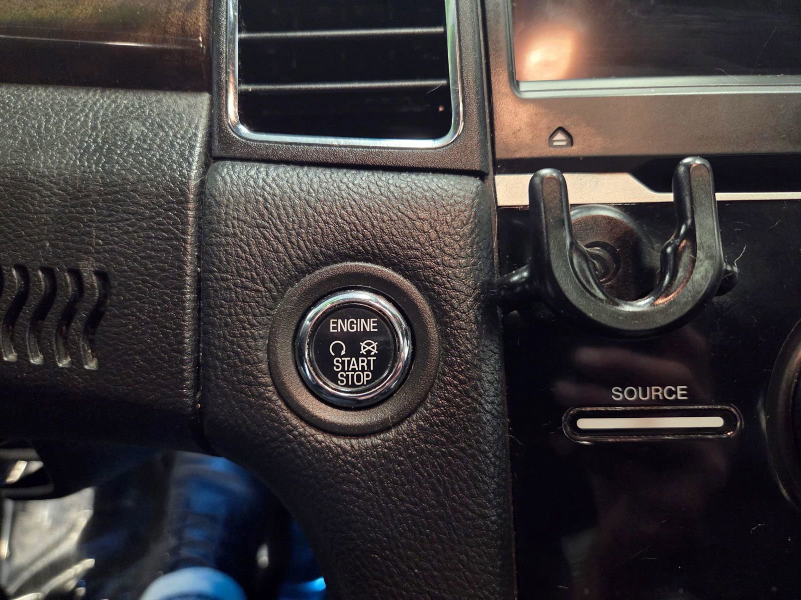 Used 2016 Ford Taurus Limited w/ Equipment Group 301A image 28