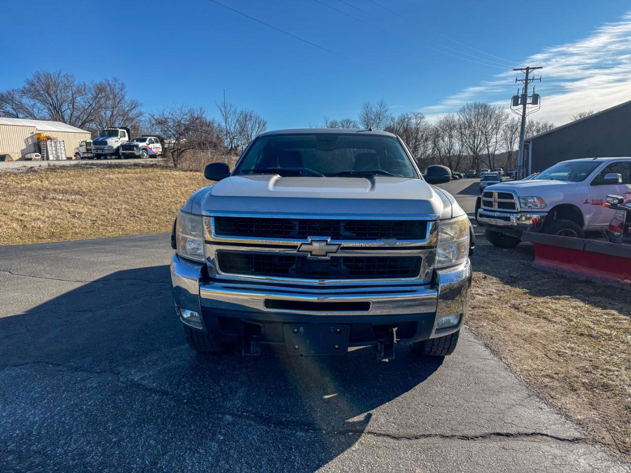 Used 2010 Chevrolet Silverado 2500 LT w/ Interior Plus Package AWD/4WD image 8