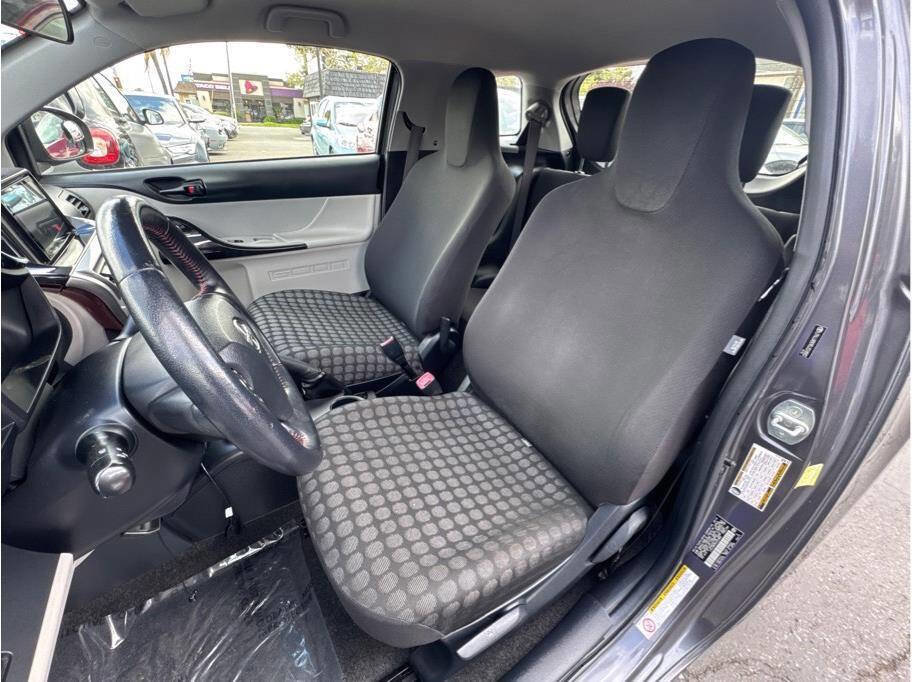 Used 2013 Scion iQ image 8
