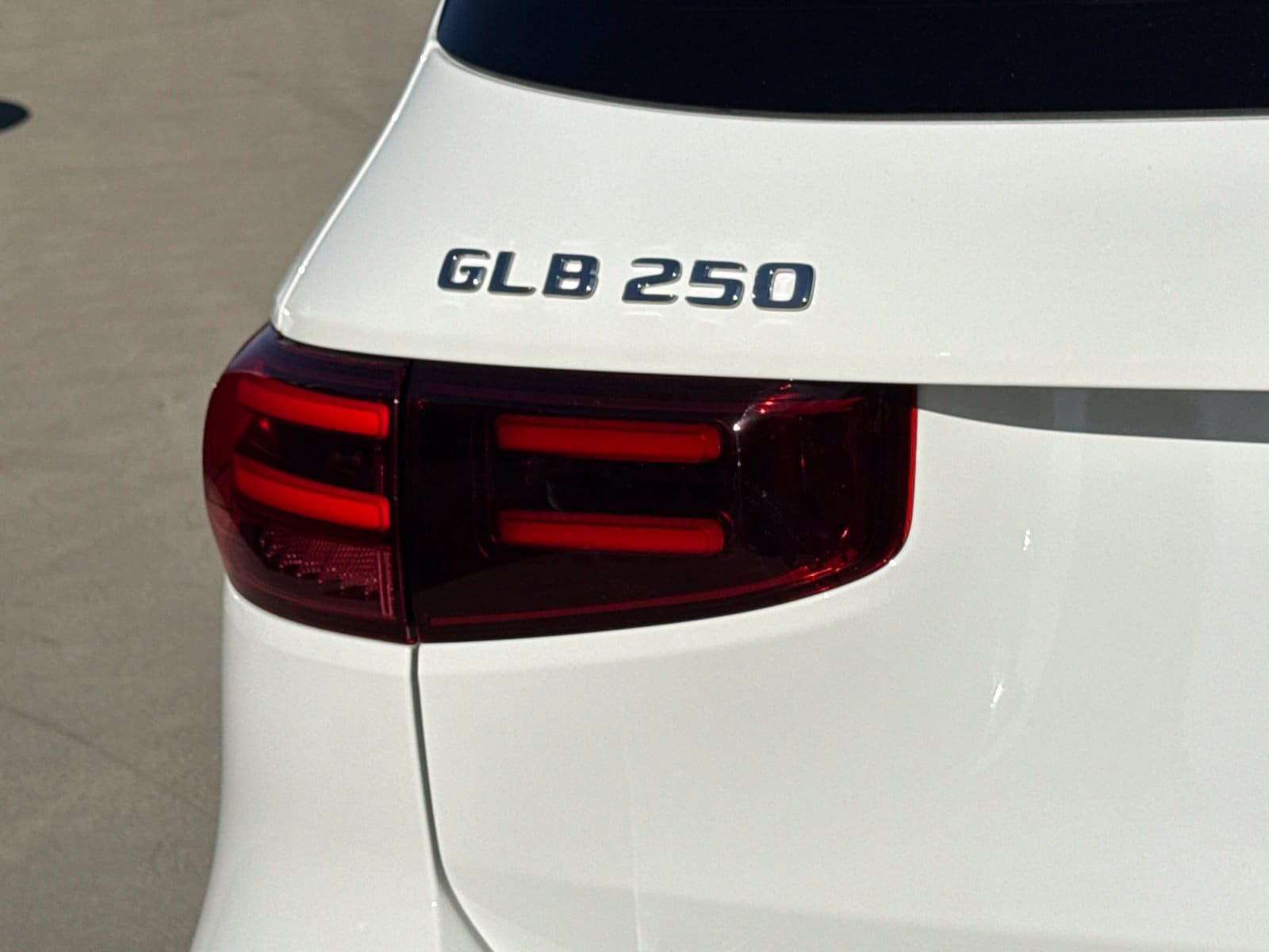 New 2026 Mercedes-Benz GLB 250 4MATIC image 11