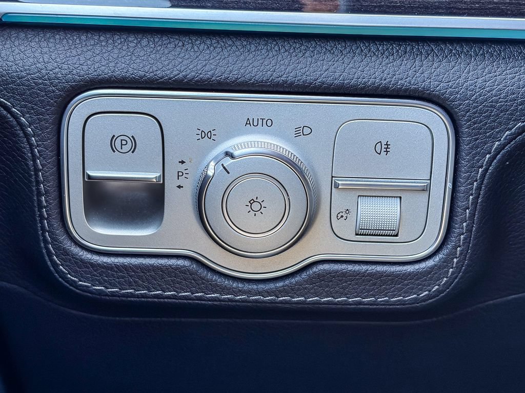 Used 2023 Mercedes-Benz GLS 450 4MATIC image 52