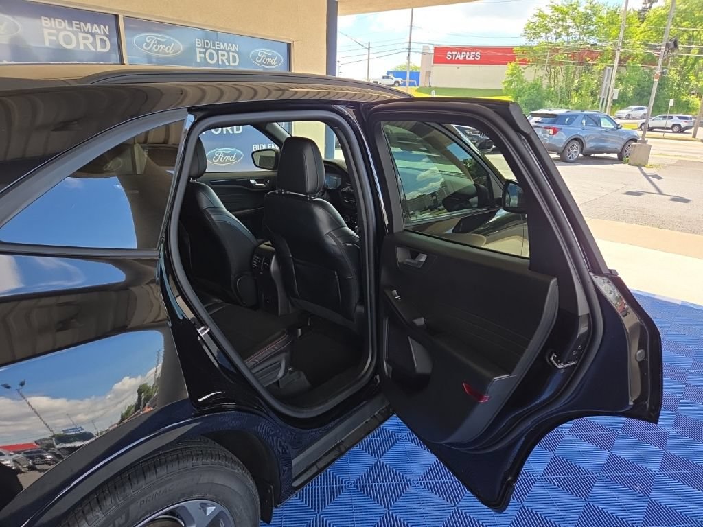 Used 2024 Ford Escape ST-Line AWD/4WD image 27