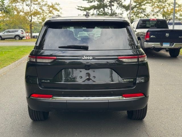Certified 2023 Jeep Grand Cherokee Laredo AWD/4WD image 4