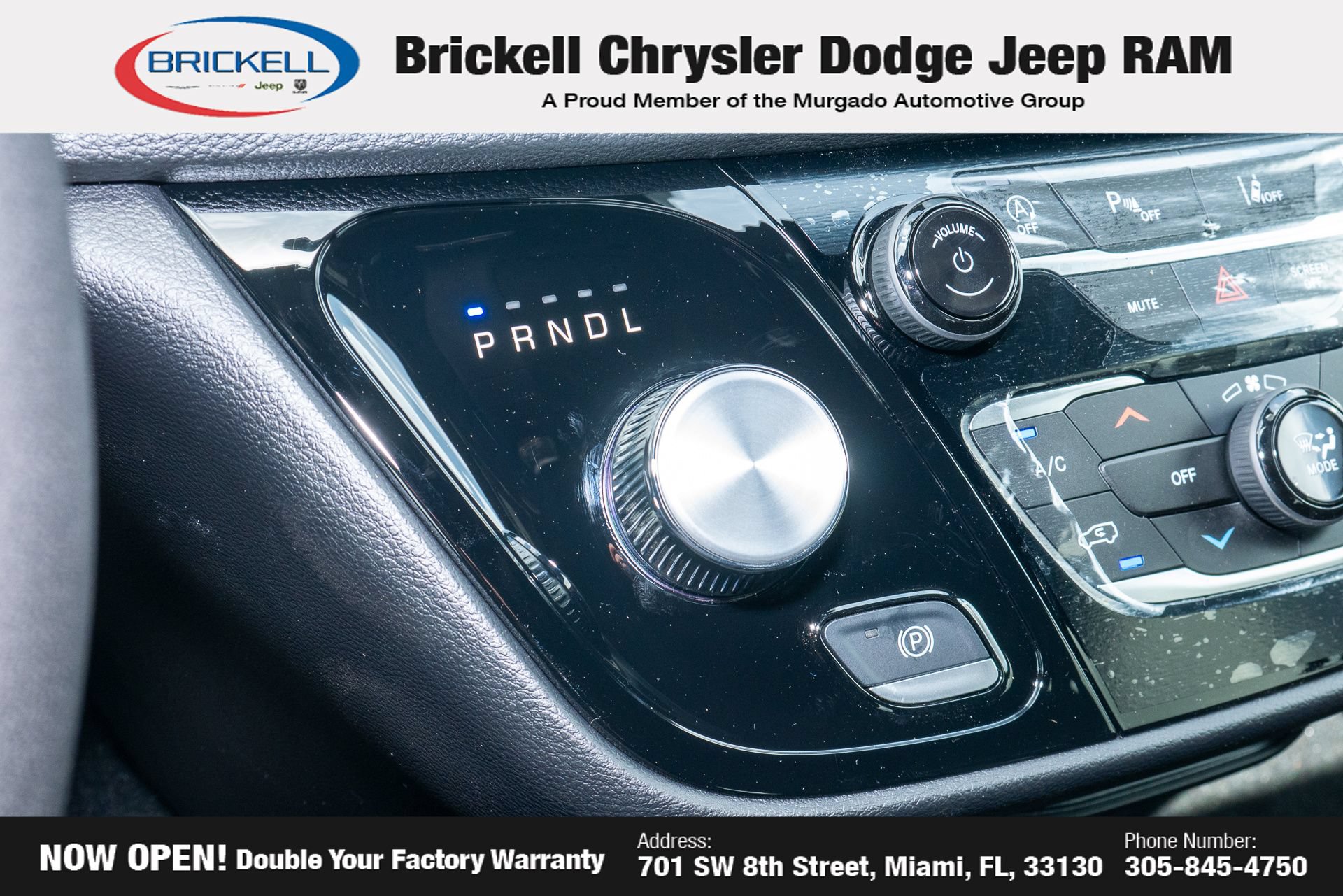 New 2027 Chrysler Pacifica Select FWD image 28