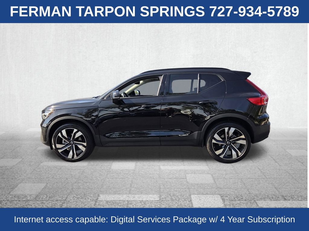 Certified 2025 Volvo XC40 B5 Ultra AWD/4WD image 7