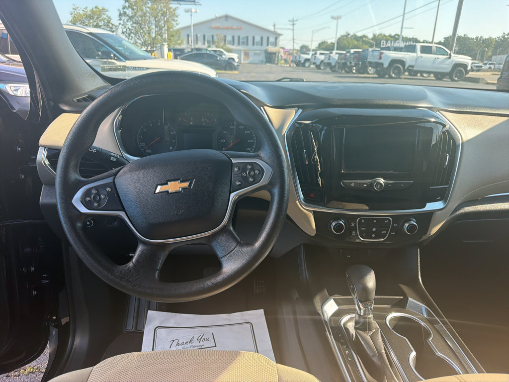 Used 2022 Chevrolet Traverse LS FWD image 14