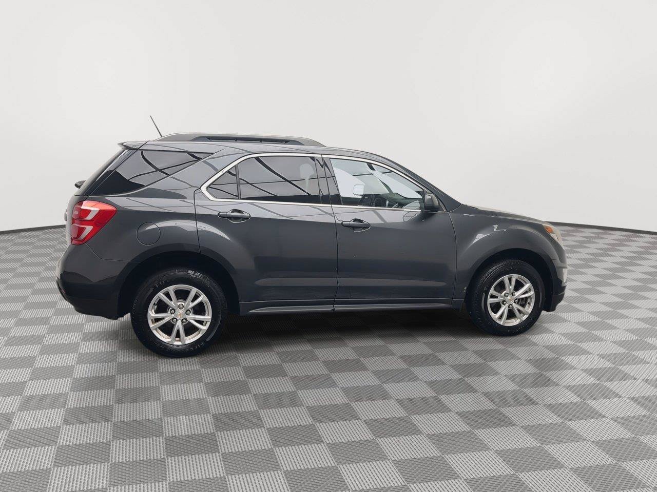 Used 2017 Chevrolet Equinox LT w/ Convenience Package AWD/4WD image 37