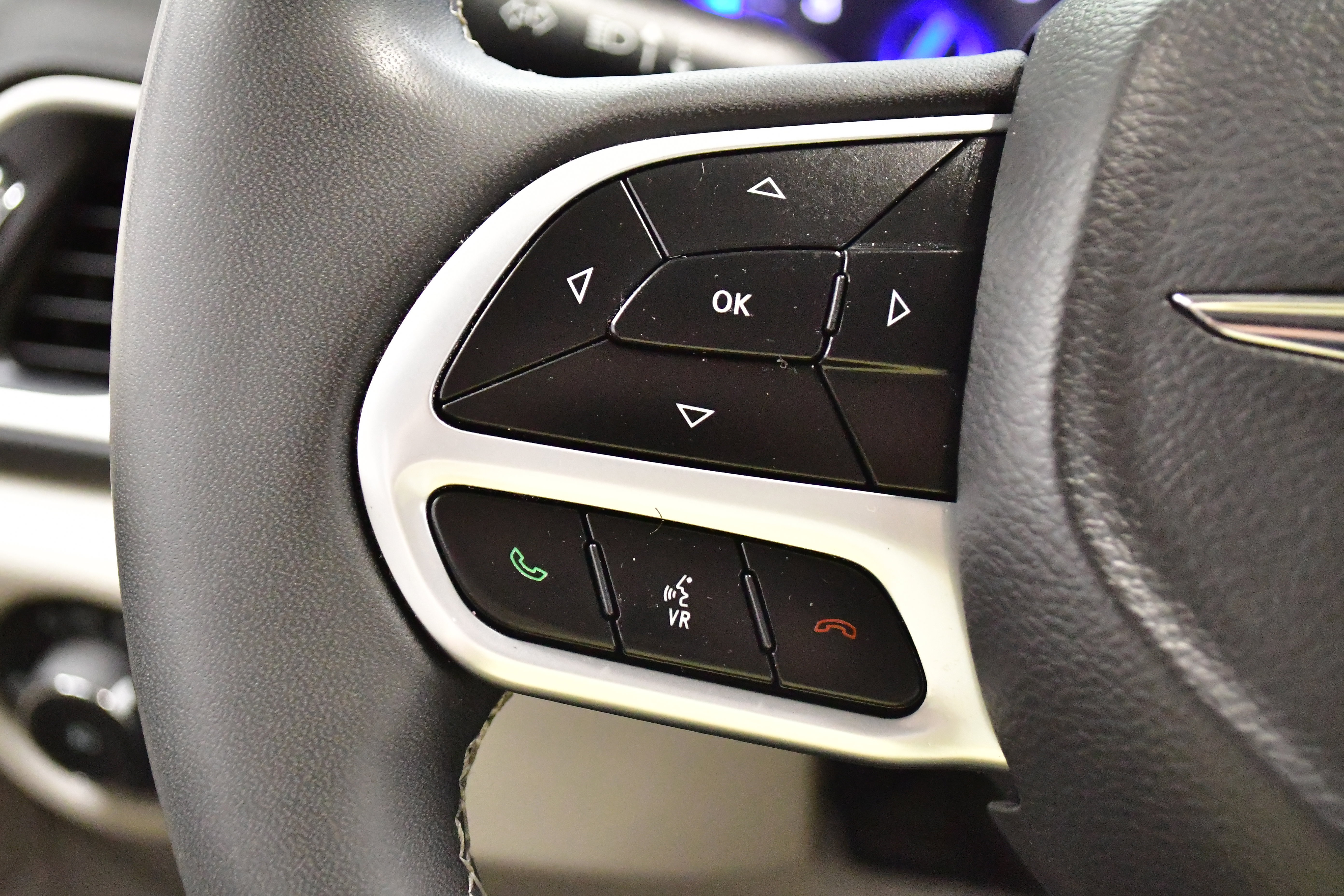 Used 2025 Chrysler Pacifica Select FWD image 23