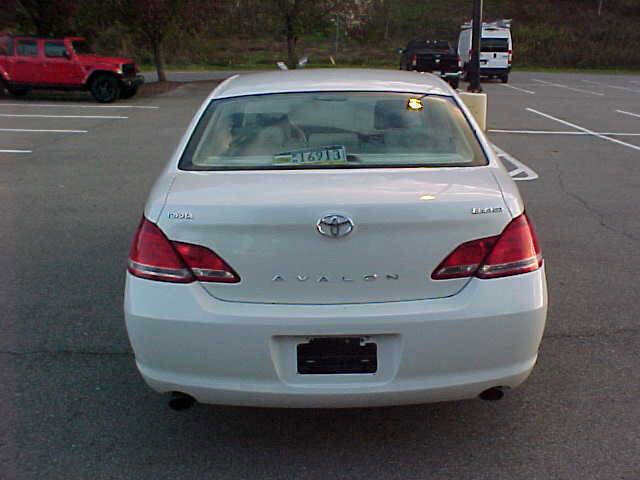 Used 2006 Toyota Avalon Limited image 7