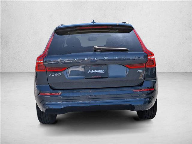 Used 2023 Volvo XC60 B5 Core image 6