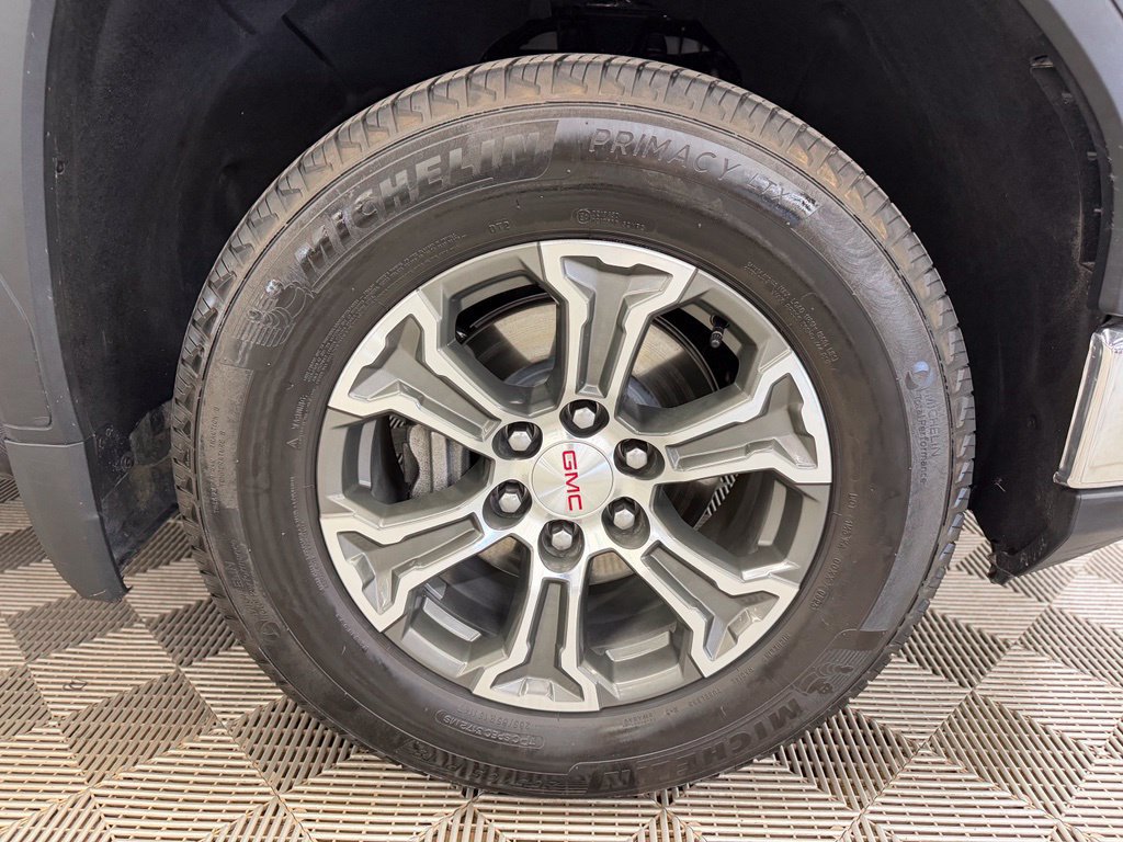 Used 2025 GMC Sierra 1500 SLT AWD/4WD image 8