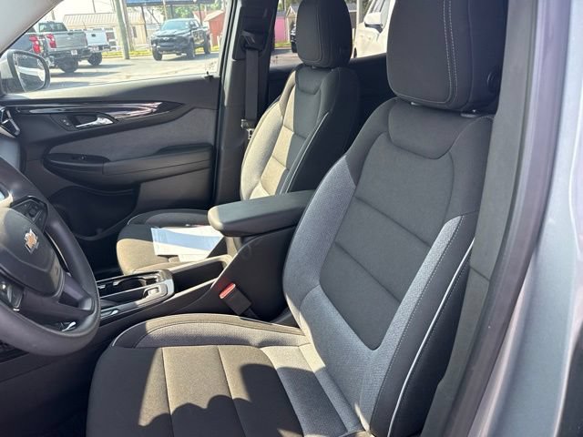Used 2025 Chevrolet TrailBlazer LT AWD/4WD image 13
