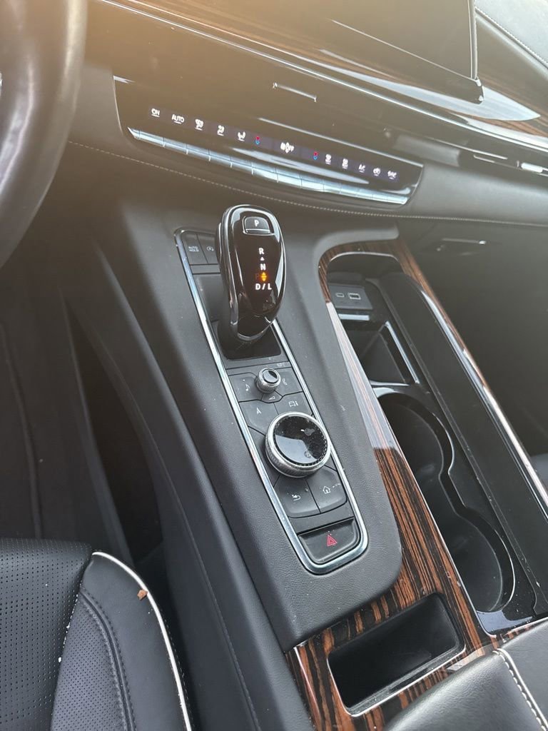 Used 2023 Cadillac Escalade ESV Premium Luxury AWD/4WD image 12