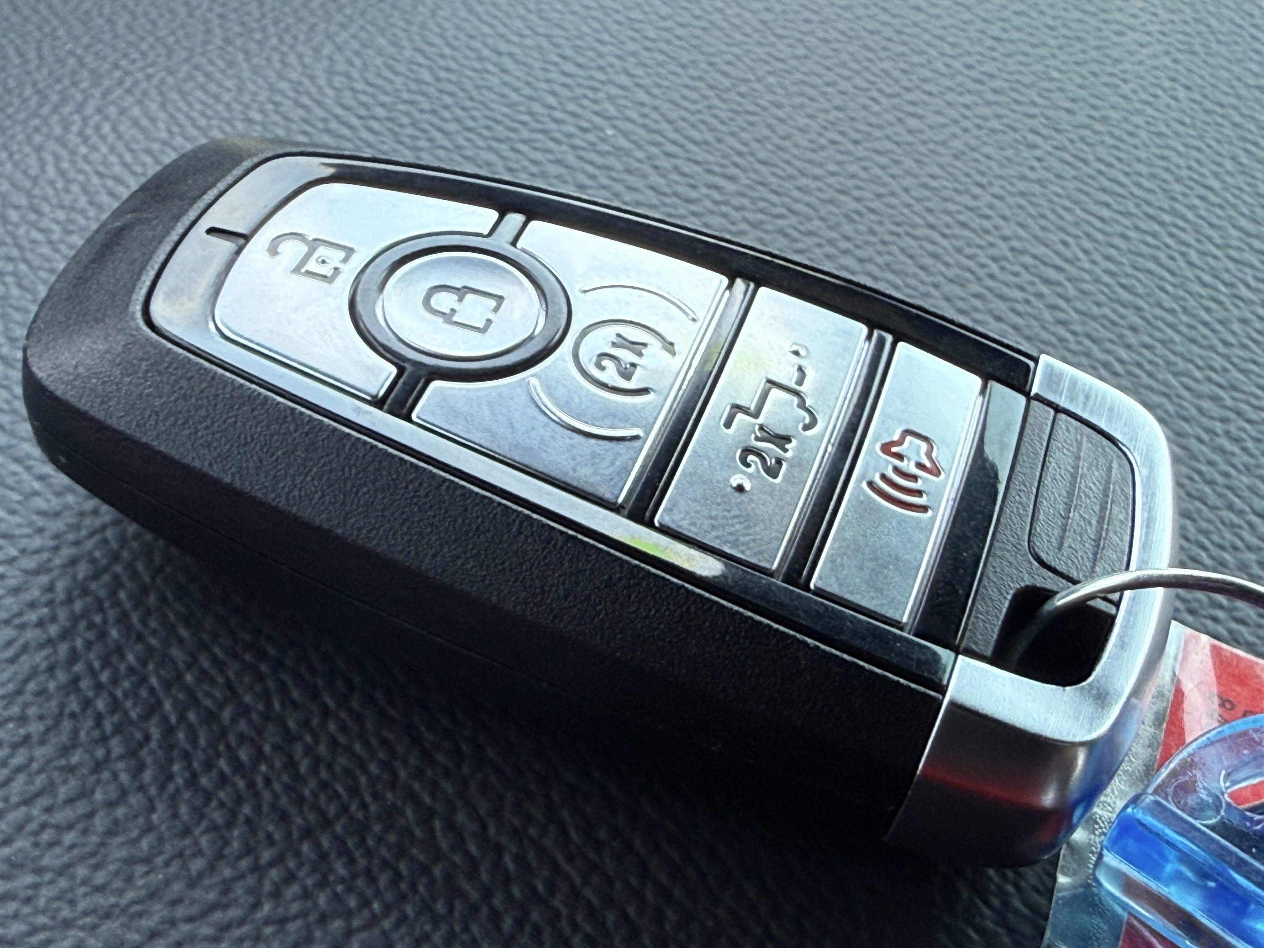 New 2025 Ford F150 Lariat w/ Equipment Group 502A High image 36