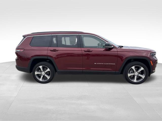 Used 2024 Jeep Grand Cherokee L Limited AWD/4WD image 7